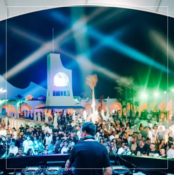 social event package at cafe del mar bali